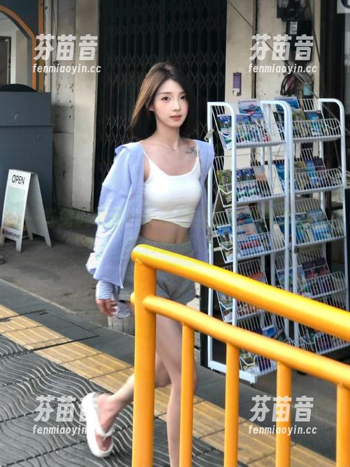 一览兔玩映画：小细腿白丝的绝美原图与精彩图册.txt
