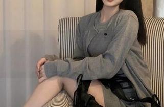 兔玩映画独家推出：让人心动的巧克力天使与露背毛衣写真美图！.txt
