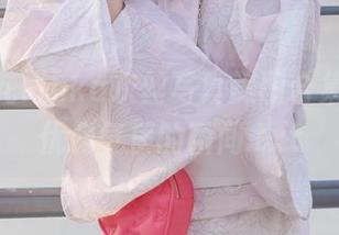 冲田凛花rinka灰丝写真美图合集，绽放优雅气质的瞬间.txt