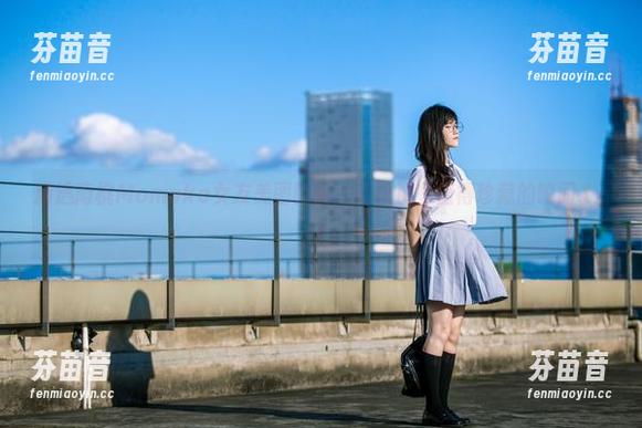 精选南桃Momoko女友美图图包，记录那些值得珍藏的瞬间.txt