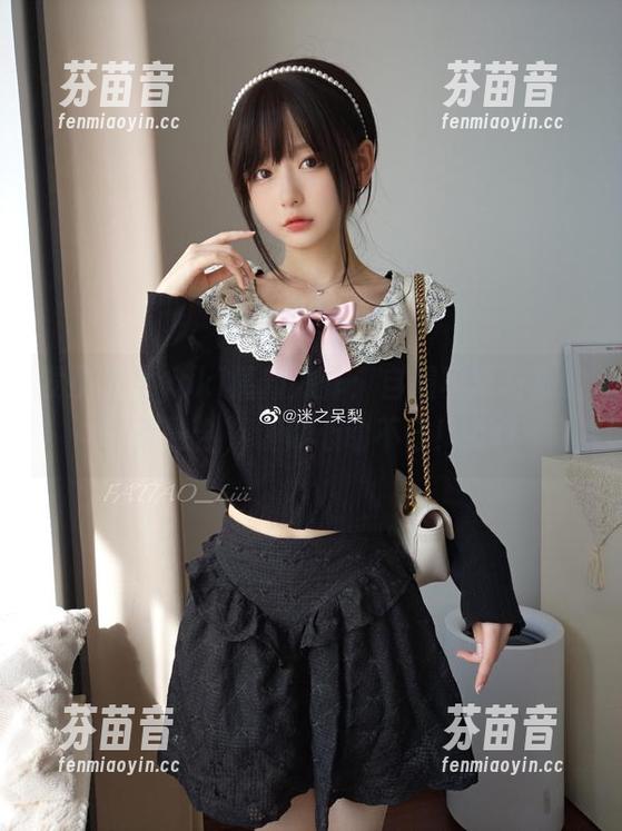 发条少女yoki最新力作：自撮写真与猫的完美融合，让你心动不已！.txt