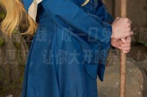 又一季新品上线，咬一口兔娘长腿写真作品更新，让你大开眼界！.txt