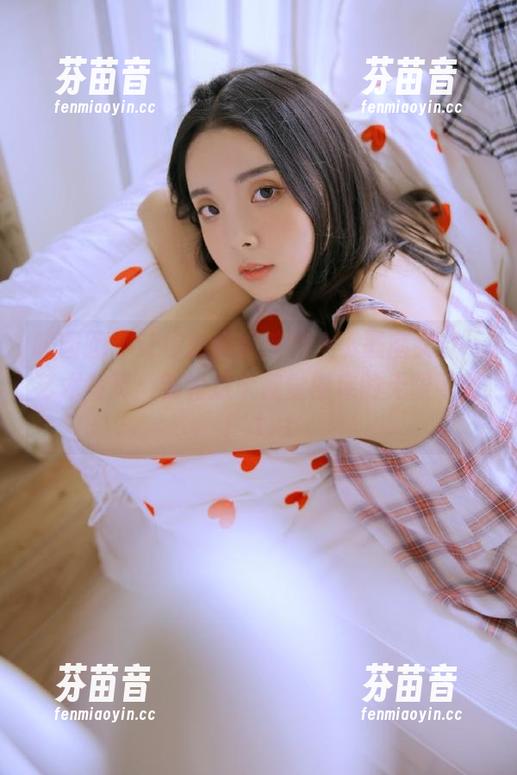 嗲囡囡 - 让你心跳加速的“小恶魔女友”艺术写真：畅游这个视觉图库的无限可能！.txt