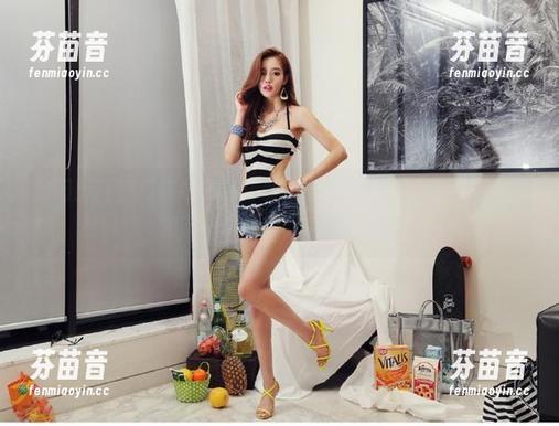 嗲囡囡 - 热门在线作品：雅茹老师的豹纹写真原图，探索不一样的大胆风格！.txt