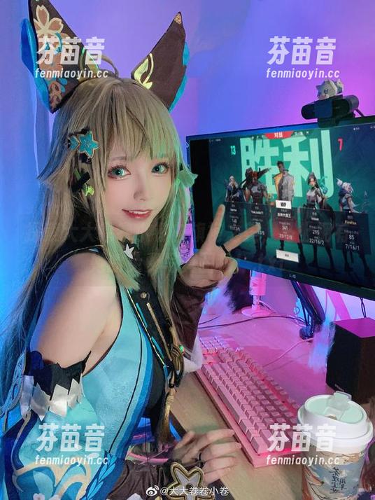 探索大大卷卷小卷白旗袍之美，马上拥有她的免费写真图包！.txt
