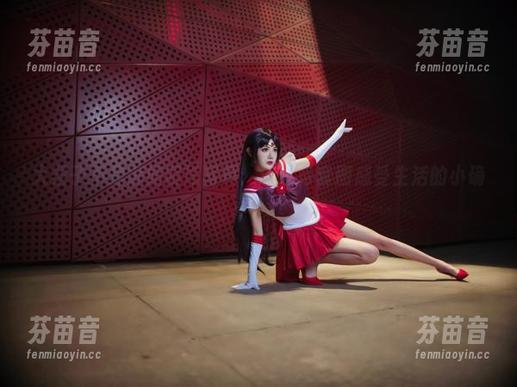 大梨子不是御姐厨娘写真：透过每套图感受生活的小确幸.txt