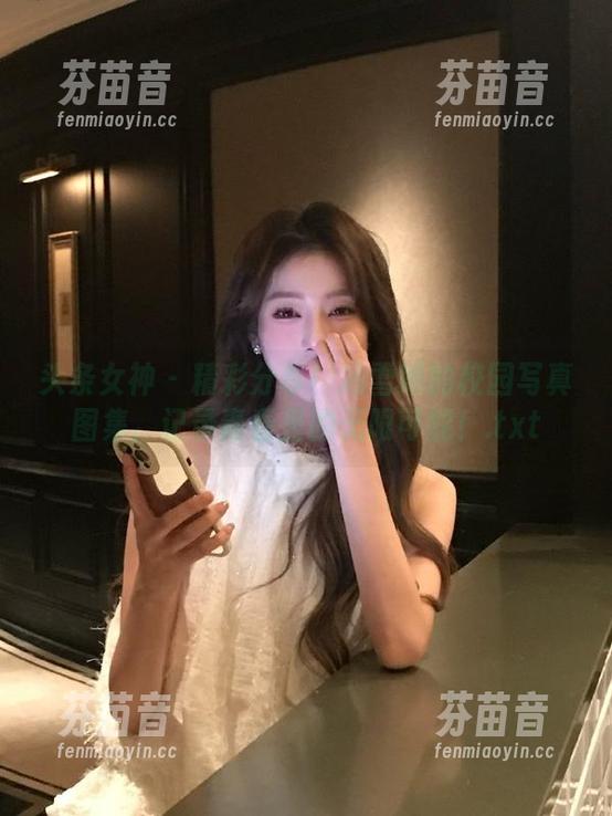 头条女神 - 精彩分享！冯雪娇的校园写真图集，记录青春里的无限可能！.txt
