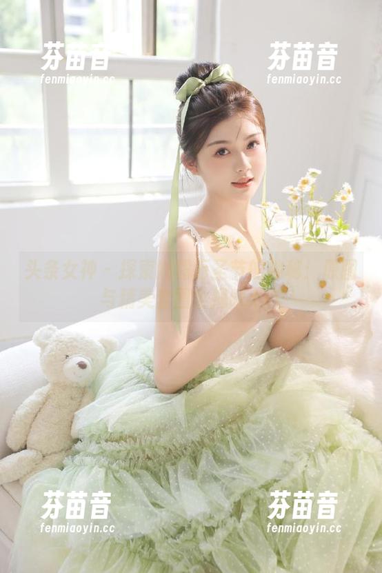 头条女神 - 探索娜露万圣节的神秘：原图与精美套图全揭晓.txt