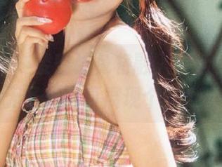 头条女神 – 镂空袜兔将融入生活，杨曼妮无圣光写真展现个性.txt