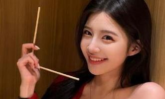 头条女神 – 玄子私房作品：时光留夏里的青春故事.txt