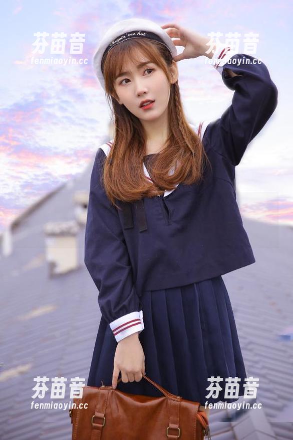 头条女神 - 心动免费！童安琪浴缸美图下载，别错过这份美丽.txt