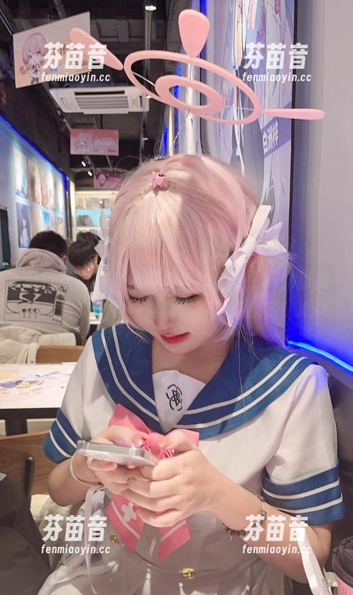 奇行家狗崽女仆写真合集全新更新，甜美与俏皮交织的视觉盛宴等你来欣赏！.txt