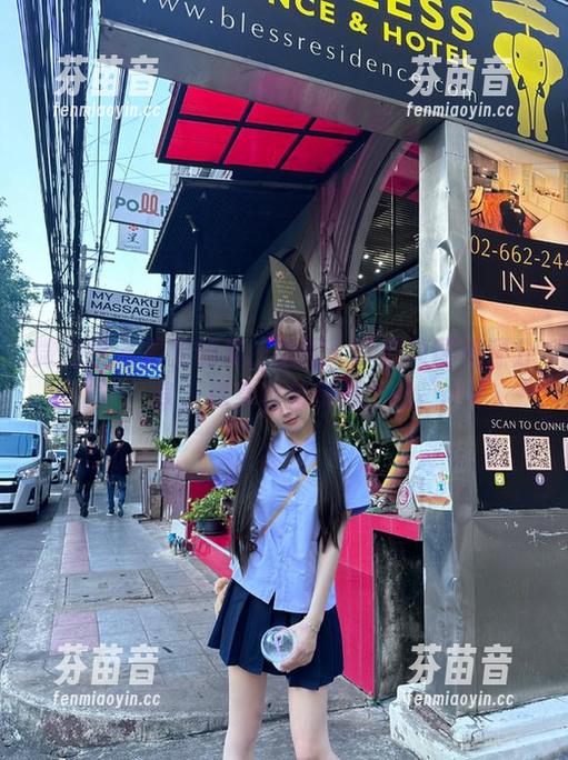 微密圈 - 奶雯的果冻瞬间：梦幻原图资源分享，尽享独特美感.txt
