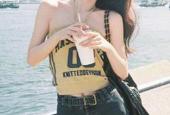 姜仁卿(강인경)旅行写真全集：揭秘那些美丽照片背后的小尴尬与自我调侃.txt