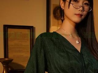 嫣嫣子护士写真精选：美图背后的温暖与关怀，近距离体验！.txt