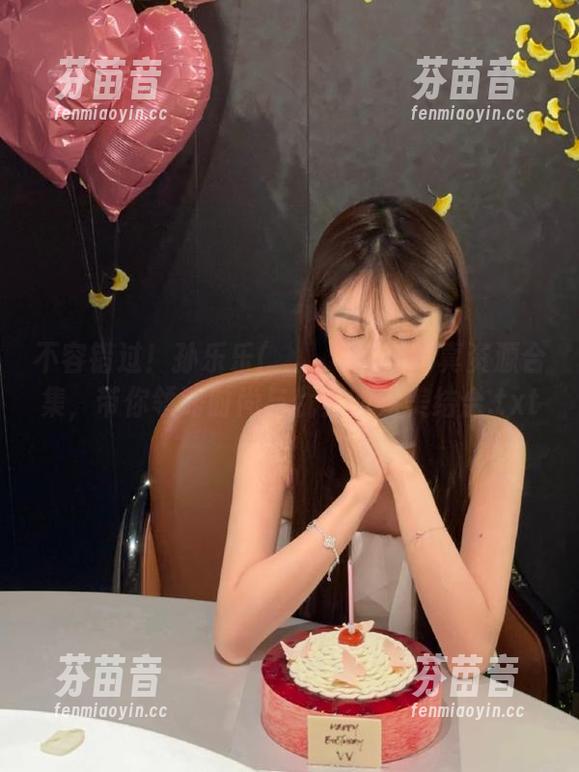 不容错过！孙乐乐(손예은)美腿写真资源合集，带你领略时尚与优雅的完美结合.txt