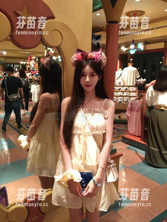 宋哈娜天台作品，无圣光风格图包让你领略摄影的新风尚.txt