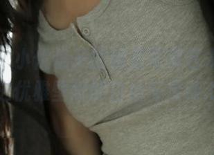 微密圈 – 小优优子的裸足写真艺术，带你走进优雅壁纸的自由与灵动.txt