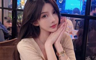 细数小小奶瓶儿珍珠人鱼加长版COS原图中的每一丝细腻与优雅！.txt