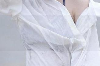 探索小瑶幺幺的艺术：超美SpyxFamily写真图包在线分享.txt