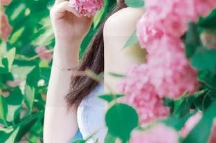 尤果网 – 走进Zora若拉的花嫁世界，图包作品带你领略爱的甜蜜.txt