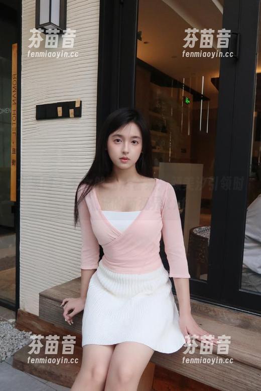 尤果网 - 兔女郎私房合集：颜美汐引领时尚潮流的新视界.txt