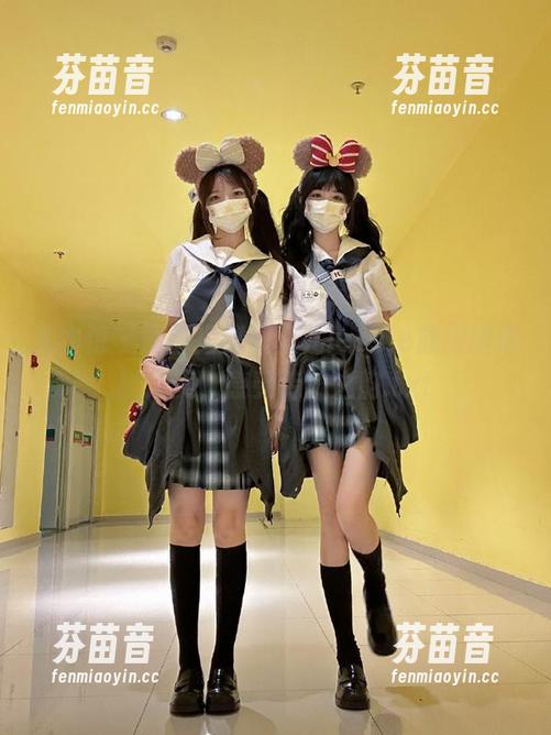 尤物馆 - 原图揭秘婕西儿jessie旗袍的细腻之美，感受传统之韵.txt