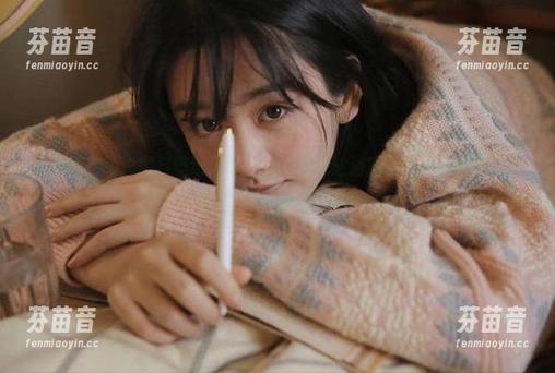 尤蜜荟-Egg_尤妮丝 尤蜜荟 - 用原图与壁纸记录Egg_尤妮丝浴室的每一分精彩,展现她的独特风格.txt