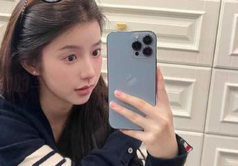 尤蜜荟 – 欲罢不能的娜露Selena美足全集：她的写真作品定将让你目不转睛！.txt