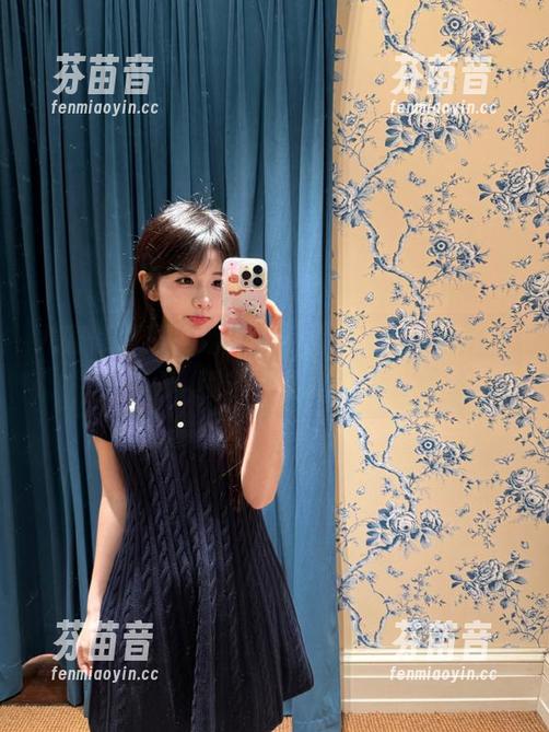 尤蜜荟 - 田冰冰美腿照片更新，为你献上视觉盛宴.txt