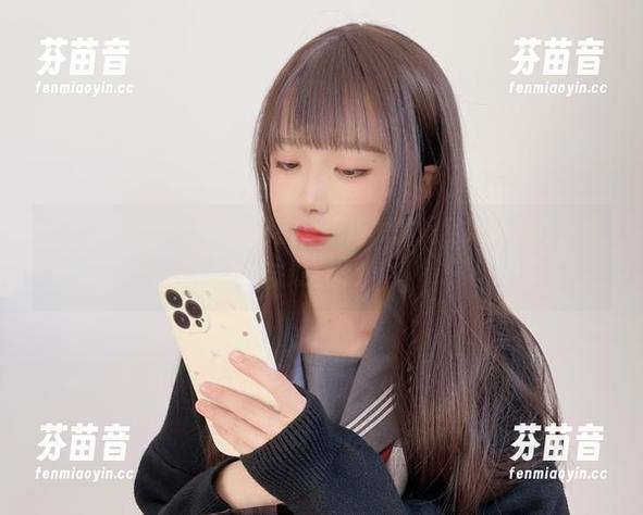 布丁大法蕾丝作品的秘密，精选原图揭示她的创作灵感与过程.txt