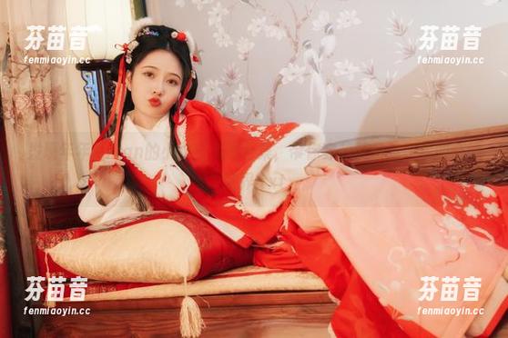 发现年年Nnian的小豹宝美图合集，带你穿越梦幻与现实的奇妙世界.txt