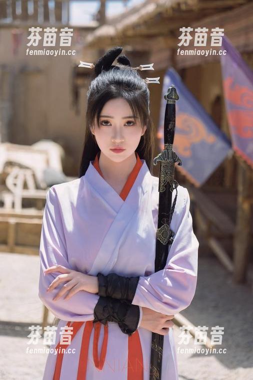 年年Nnian私拍婚纱系列合集：用镜头捕捉每一份感动.txt