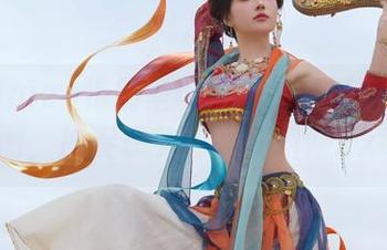 年年Nnian特别呈现：私拍圣诞2022套图，捕捉季节的唯美瞬间.txt