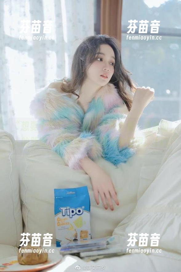 “想要个公主抱”双人写真合集，清新动人的壁纸，给你带来无限想象空间！.txt
