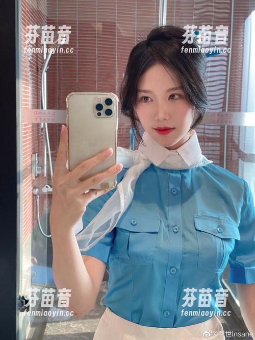 抖娘利世与兔子的写真精选：每一帧都是诗，每一张都是画，展现生活中的点滴美好.txt