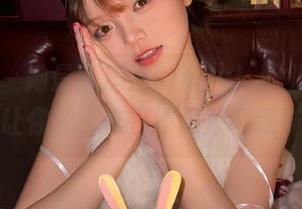 推女神 – 她是颜浅浅Cindy！职业装图包分享，让你的工作日不再单调乏味！.txt