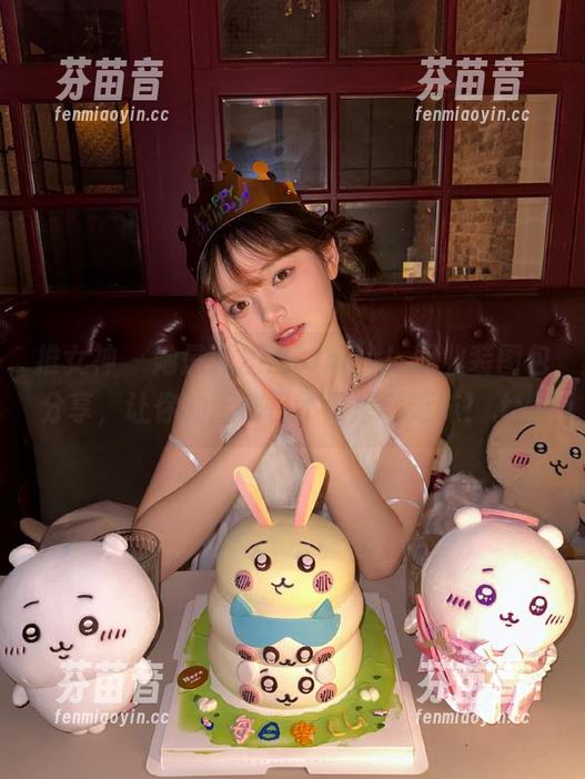 推女神 - 她是颜浅浅Cindy！职业装图包分享，让你的工作日不再单调乏味！.txt