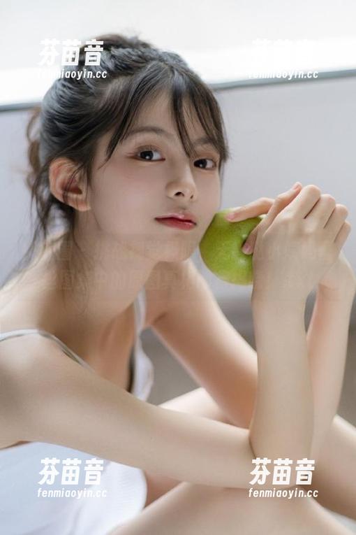 微密圈 - 挑战视觉极限，无敌哒小姨妈蕾丝图集中的原图真相即将揭晓！.txt
