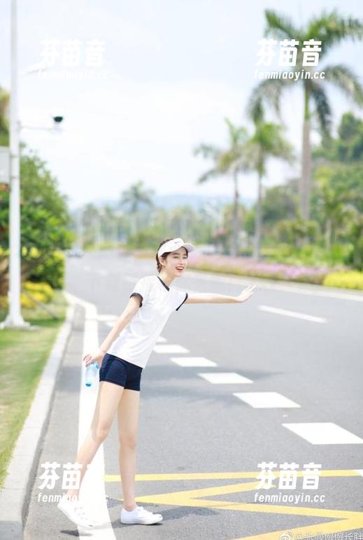 星颜社 - 李丽莎JK全集，你的审美救星！下载链接等你来撩！.txt