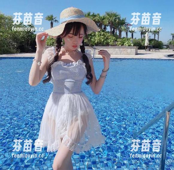 星颜社 - 自嘲也要美丽：萌汉药baby内衣套图合集展现真实魅力.txt