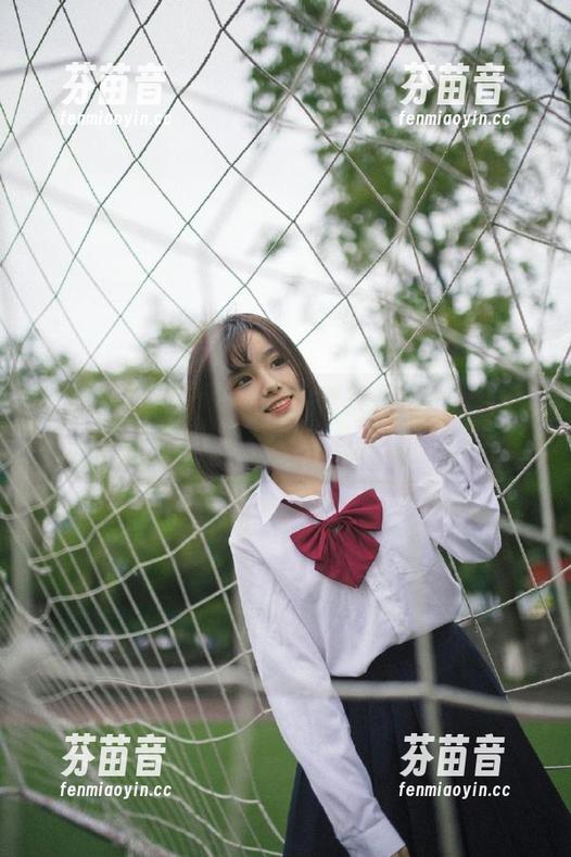无论是自信还是尴尬，普美(bomi)的白衬衫写真都值得你下载一试！.txt