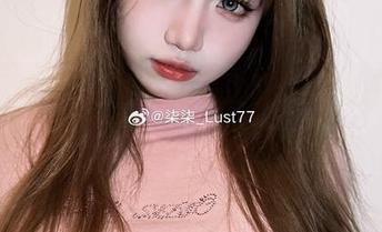 柒柒不可爱的魅魔出差之旅：开启高清写真中隐藏的奇妙体验！.txt