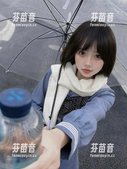 微密圈 - 在线欣赏桃沢樱呀，超可爱套装写真带来甜蜜风情！.txt