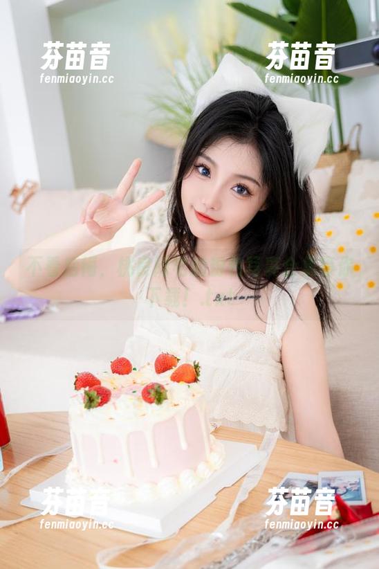 不看后悔，桃良阿宅的粉色写真合集等你下载！.txt