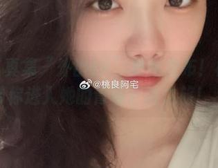 最新写真集“外出JK”更新发布！桃良阿宅带你进入她的青春冒险之旅！.txt