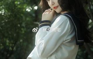 探索桃良阿宅的游玩写真集，原图呈现她不可思议的美丽时刻.txt