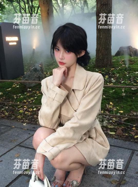 梦丝女神 - 在图库中发现乔儿浴室的优雅瞬间，精选写真等你欣赏.txt