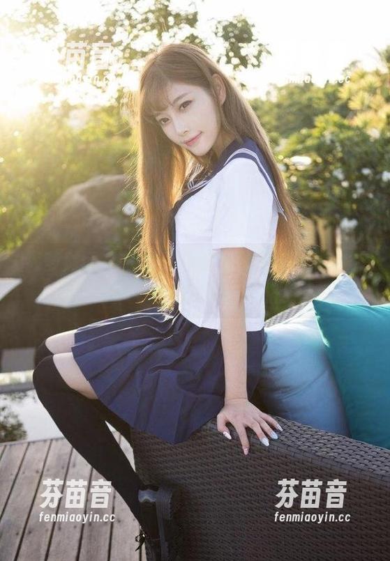 森萝财团 - 媛媛秘书的免费写真照片，带你领略不一样的美丽与风格！.txt