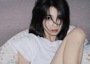 森萝财团推出红色校服肉丝美足少女系列，精美写真美图不容错过！.txt